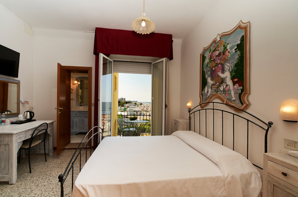 media.Camere-SuiteClassic_2Hotel-Estate-Torre-Pedrera