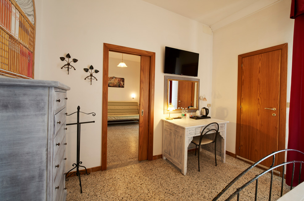 media.Camere-SuiteClassic_3Hotel-Estate-Torre-Pedrera