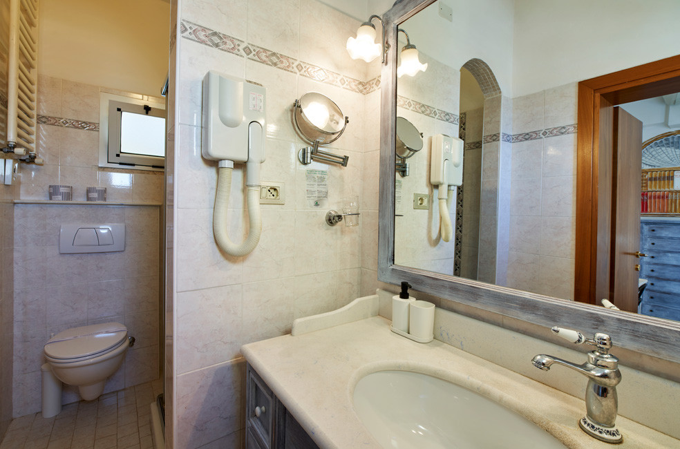 media.Camere-SuiteClassic_7Hotel-Estate-Torre-Pedrera
