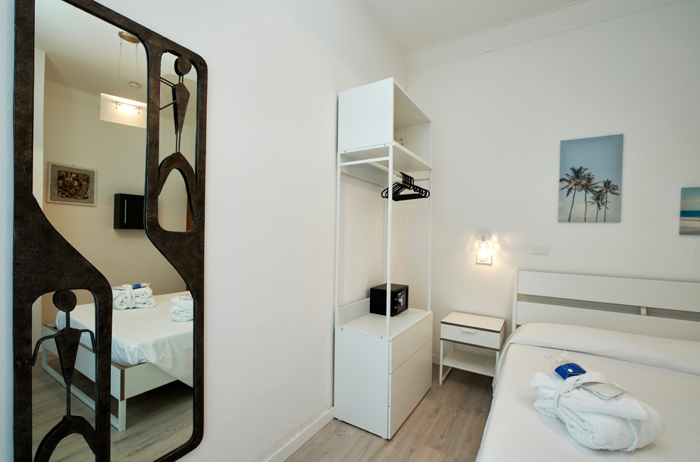 media.Camere-Superior-Terrace-Jacuzzi_3Hotel-Estate-Torre-Pedrera