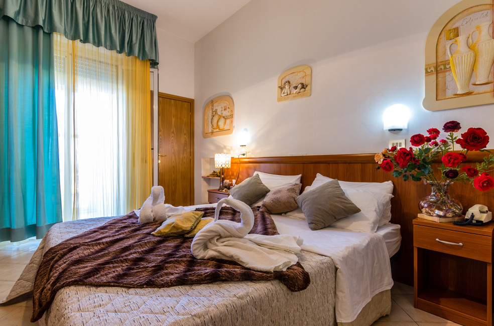 media.Camere-Family_3Hotel-Estate-Torre-Pedrera